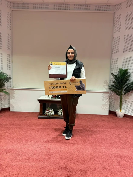 6. Ahmet Yakupoğlu Resim Yarışması’ndan Bölümümüze Ödül